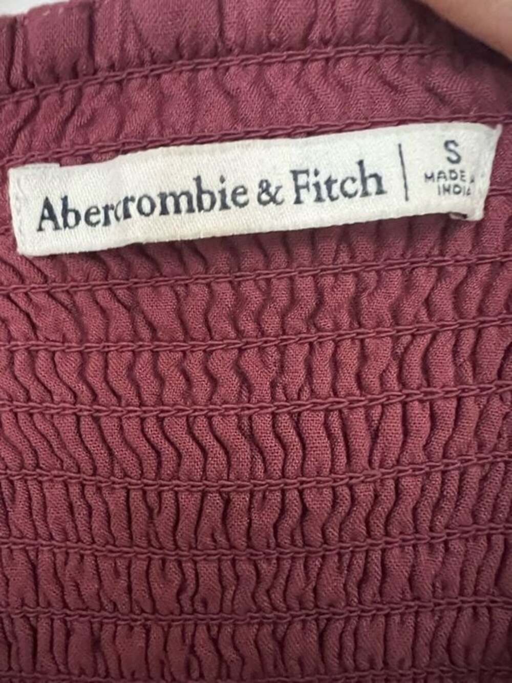 Abercrombie & Fitch Burgundy Polka Dot V‑Neck Midi Dress - Picture 2 of 4